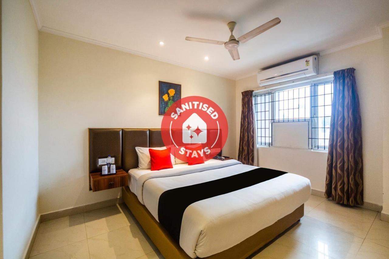 Capital O 66763 Blossoms Serviced Apartments Madras Buitenkant foto
