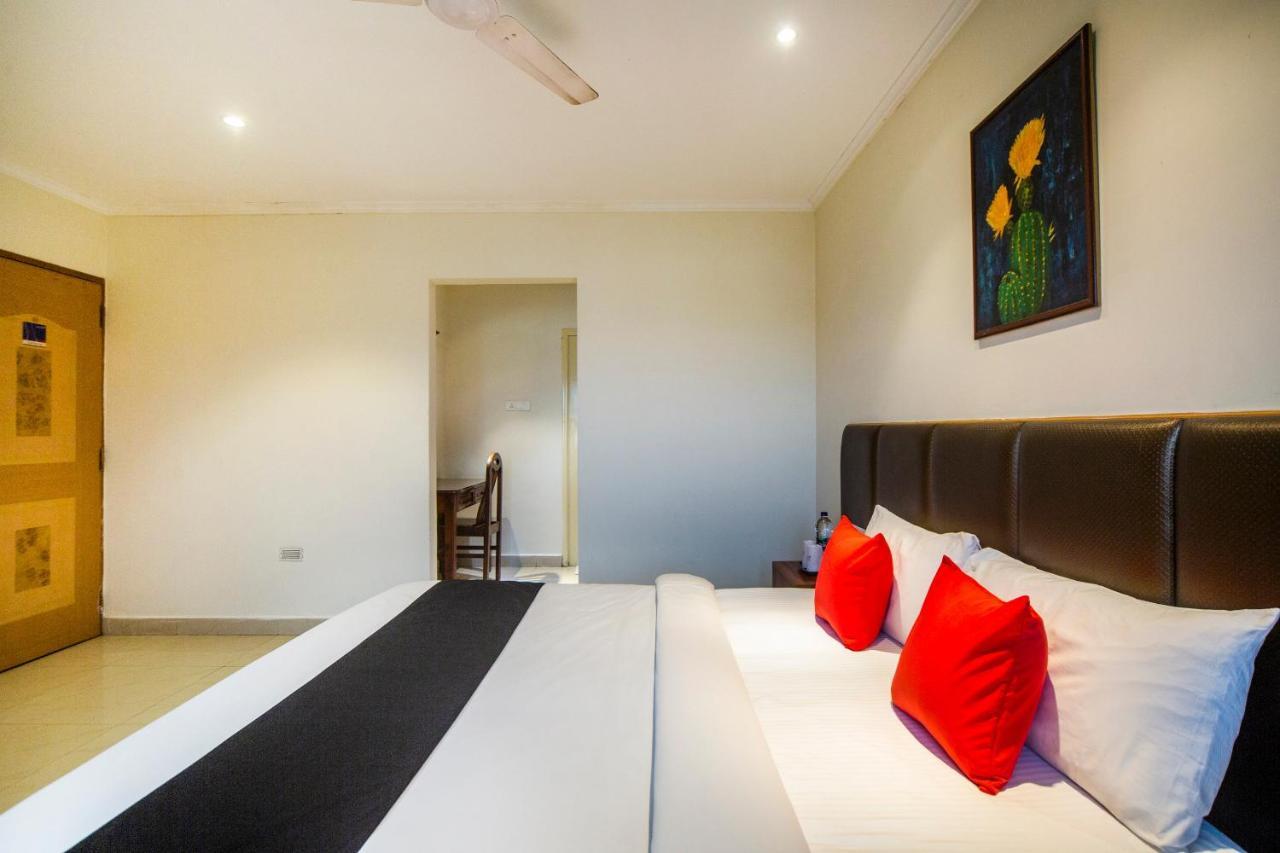 Capital O 66763 Blossoms Serviced Apartments Madras Buitenkant foto