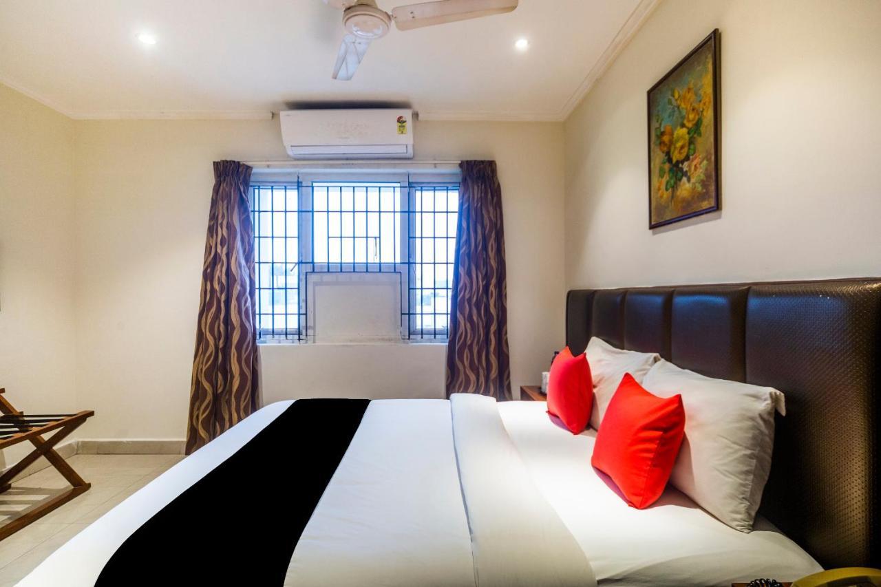 Capital O 66763 Blossoms Serviced Apartments Madras Buitenkant foto