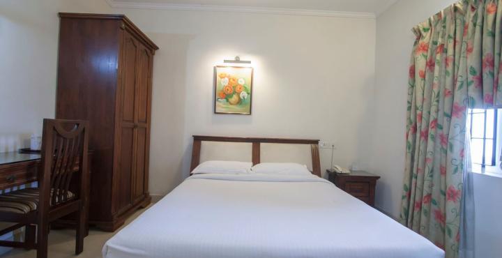 Capital O 66763 Blossoms Serviced Apartments Madras Buitenkant foto