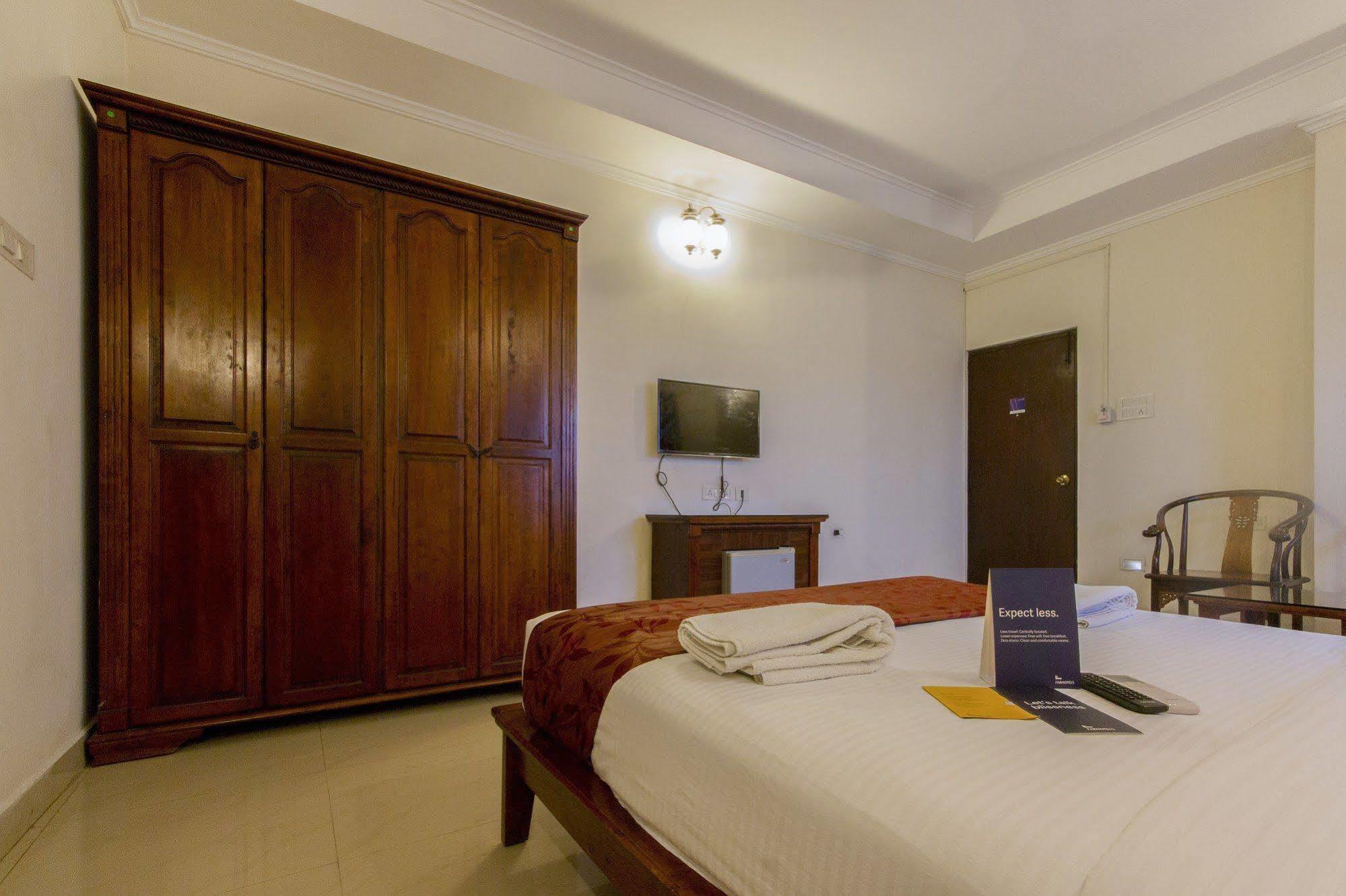Capital O 66763 Blossoms Serviced Apartments Madras Buitenkant foto